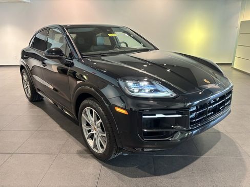 Certified 2026 Porsche Cayenne Coupe image 36