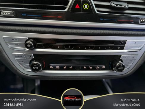 Used 2020 BMW 750i xDrive w/ Executive Package image 27