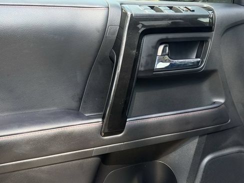 Used 2023 Toyota 4Runner TRD Off-Road Premium w/ Moonroof Package AWD/4WD image 26