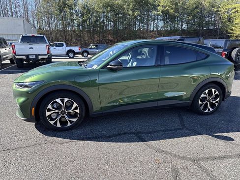 Used 2025 Ford Mustang Mach-E Select image 4