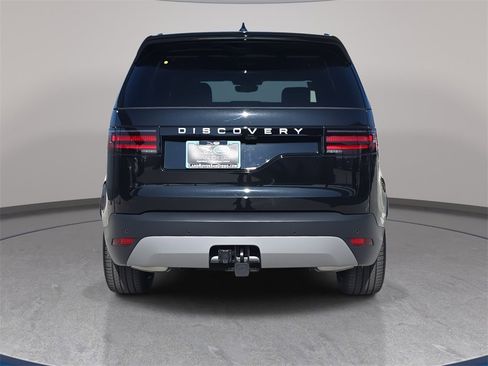 New 2025 Land Rover Discovery S image 6