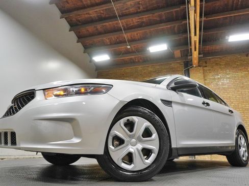 Used 2018 Ford Taurus Police Interceptor AWD image 3