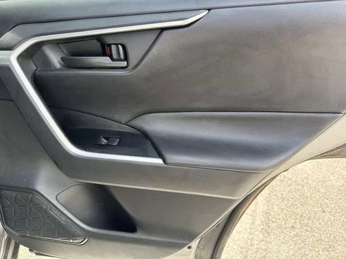 Used 2020 Toyota RAV4 LE w/ All Weather Liner Package FWD image 22