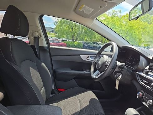 Certified 2022 Kia Forte LXS FWD image 31