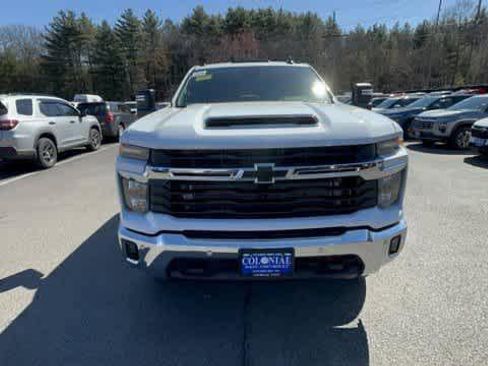 New 2026 Chevrolet Silverado 3500 LT w/ All Star Edition AWD/4WD image 8