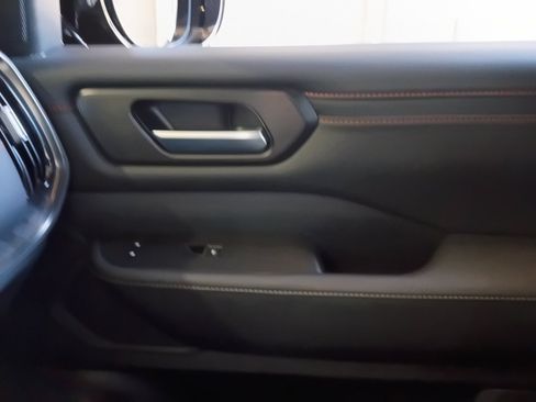 Used 2025 Nissan Armada PRO-4X AWD/4WD image 31