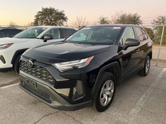 Used 2024 Toyota RAV4 LE video 1