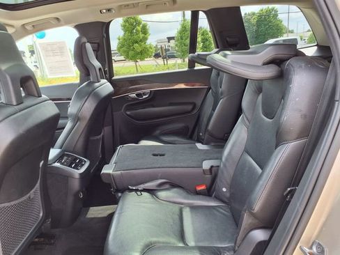 Used 2016 Volvo XC90 T6 Momentum AWD/4WD image 18
