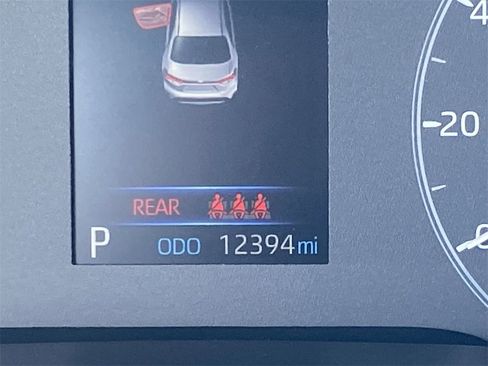 Certified 2025 Toyota Corolla SE image 34