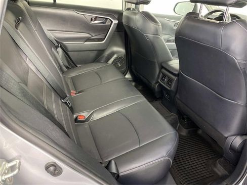 Used 2019 Toyota RAV4 XLE Premium image 12