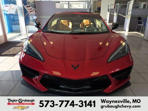 Used 2025 Chevrolet Corvette Stingray Preferred Cpe w/ Z51 Performance Package RWD image 2