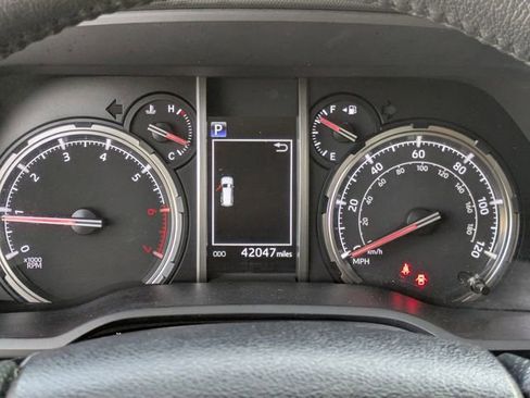 Used 2024 Toyota 4Runner TRD Off-Road image 21