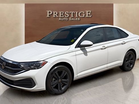 Used 2023 Volkswagen Jetta SE FWD image 7
