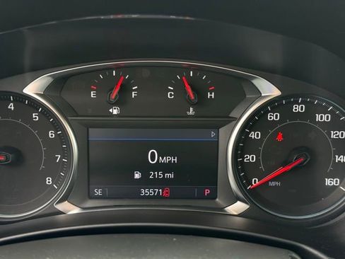 Used 2023 Chevrolet Equinox Premier image 20