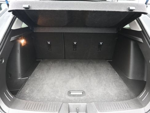 Used 2025 Chevrolet Trax LT FWD image 21