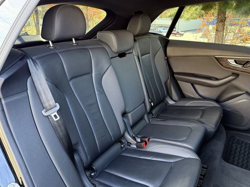 Used 2019 Audi Q8 Premium w/ Convenience Package image 40