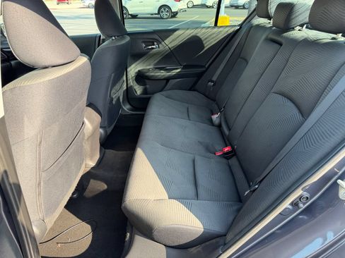 Used 2017 Honda Accord LX image 28