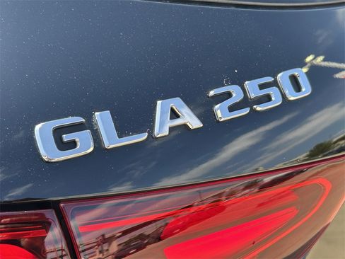 Used 2024 Mercedes-Benz GLA 250 image 9