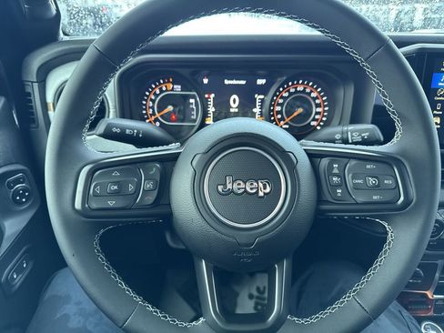 New 2025 Jeep Gladiator Willys image 20