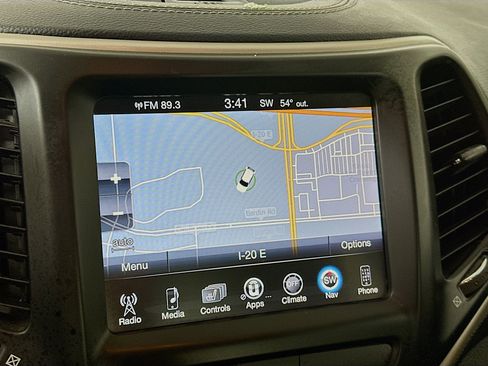 Used 2015 Jeep Cherokee Limited w/ Trailer Tow Group image 22