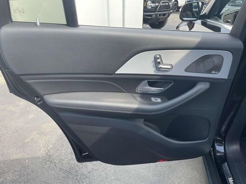 Used 2024 Mercedes-Benz GLS 450 4MATIC image 24