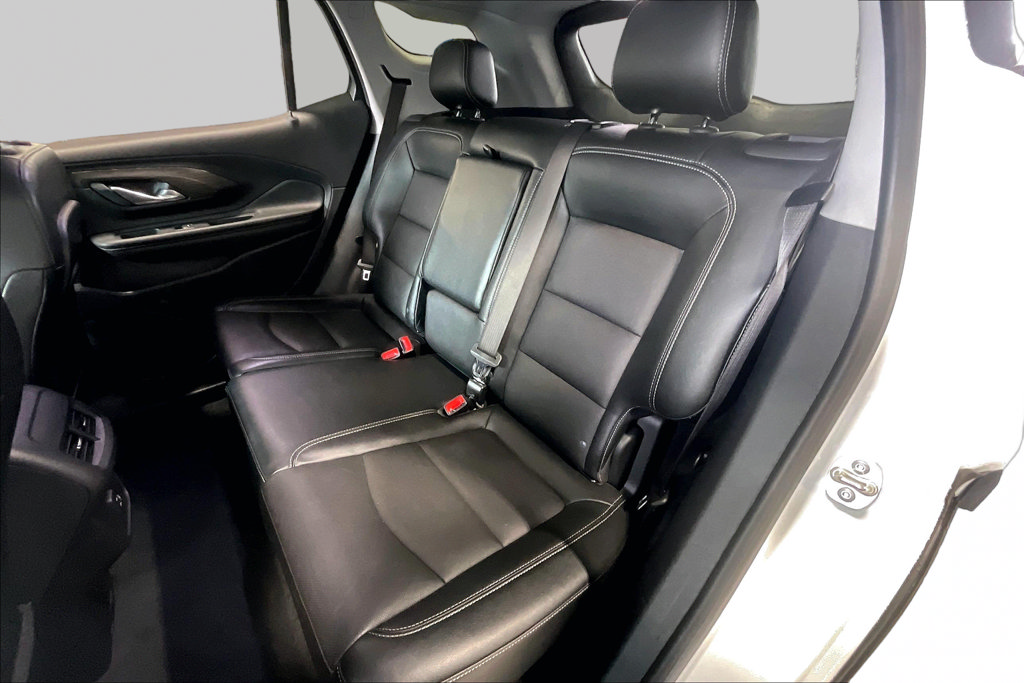Used 2024 GMC Terrain SLT AWD/4WD image 14