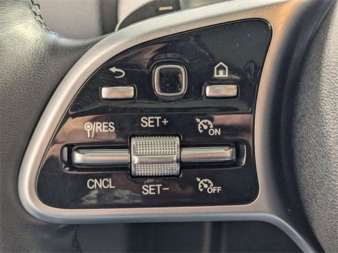 Used 2020 Mercedes-Benz GLB 250 GLB 250 image 16