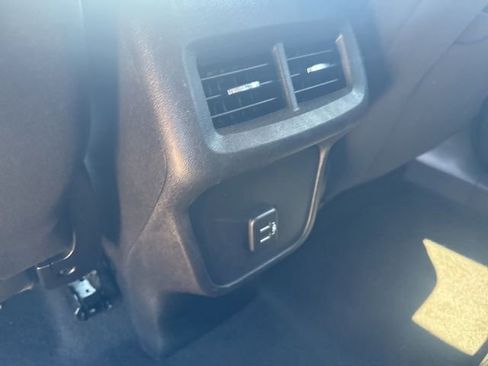 Used 2019 Chevrolet Equinox LT w/ Driver Convenience Package FWD image 15