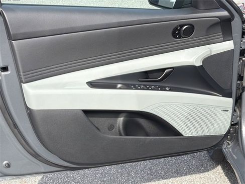 New 2026 Hyundai Elantra Limited image 10