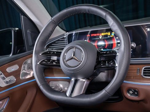 New 2026 Mercedes-Benz GLS 450 4MATIC image 16