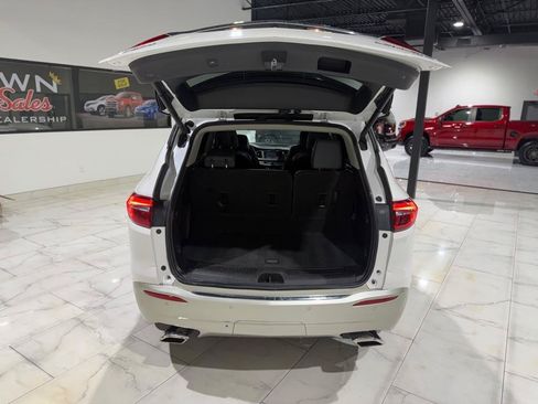 Used 2018 Buick Enclave Essence FWD image 10