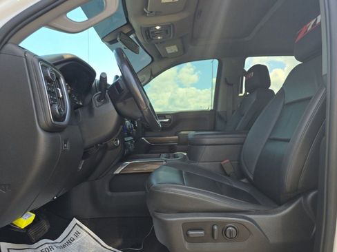 Used 2022 Chevrolet Silverado 1500 LT Trail Boss w/ Convenience Package II AWD/4WD image 8