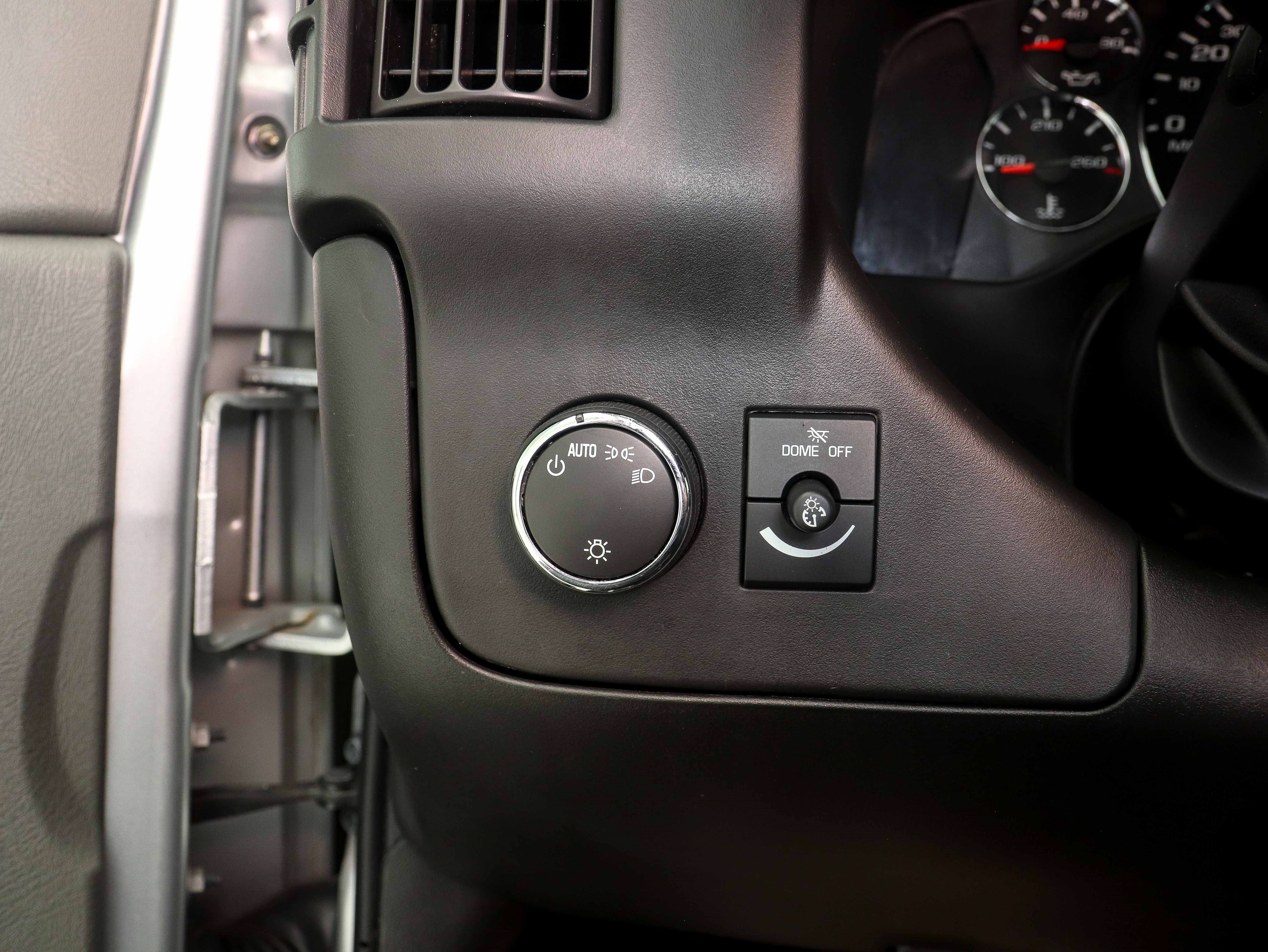 Used 2016 Chevrolet Express 3500 LT w/ LT Preferred Equipment Group RWD image 18