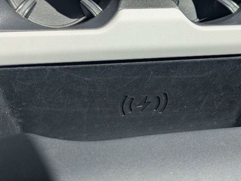 Used 2025 Land Rover Defender 110 S image 25