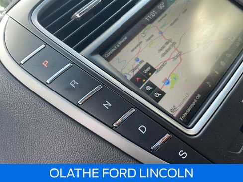 Used 2016 Lincoln MKX Reserve w/ Technology Package AWD/4WD image 18