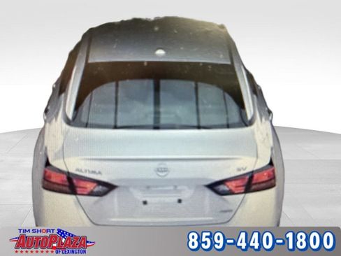 Used 2024 Nissan Altima 2.5 SV AWD/4WD image 7