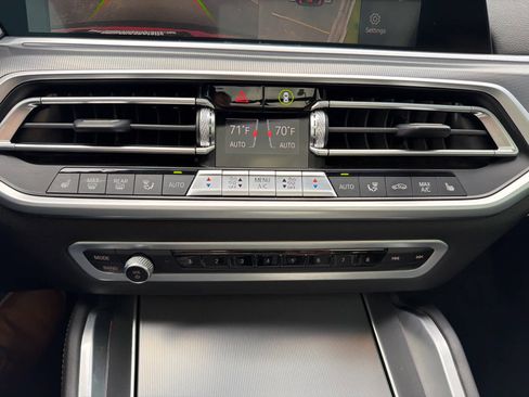 Used 2023 BMW X6 xDrive40i w/ M Sport Package image 29