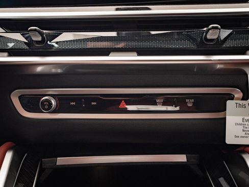 New 2026 BMW X6 xDrive40i w/ Climate Comfort Package image 39