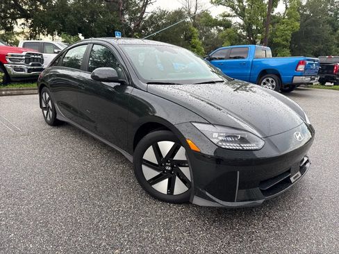 Used 2024 Hyundai Ioniq 6 SE RWD image 5