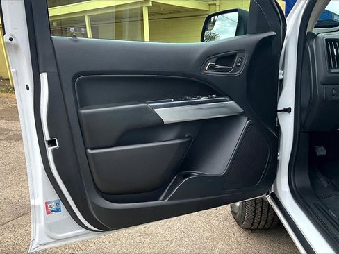 Used 2022 Chevrolet Colorado LT w/ LT Convenience Package image 22