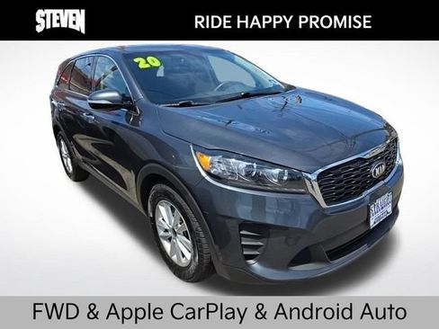 Used 2020 Kia Sorento FWD V6 image 2