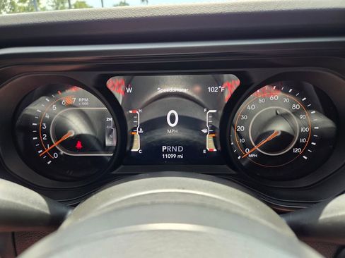 Used 2024 Jeep Wrangler Unlimited Rubicon w/ Technology Group AWD/4WD image 30