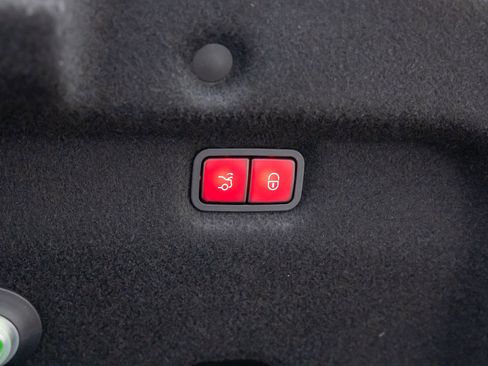 Used 2023 Mercedes-Benz SL 55 AMG 4MATIC image 31