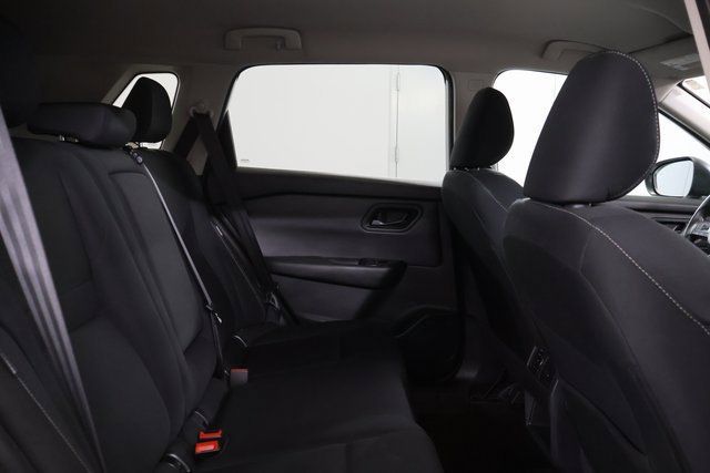 Used 2024 Nissan Rogue S AWD/4WD image 27