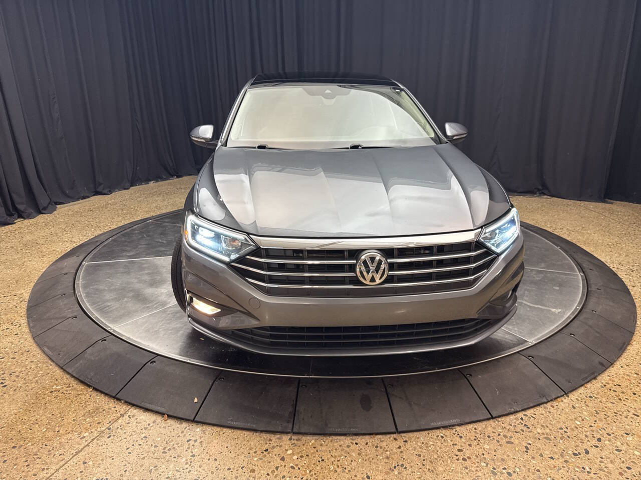 Used 2020 Volkswagen Jetta SEL Premium FWD image 9