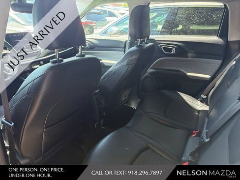 Used 2022 Jeep Compass Latitude AWD/4WD image 9