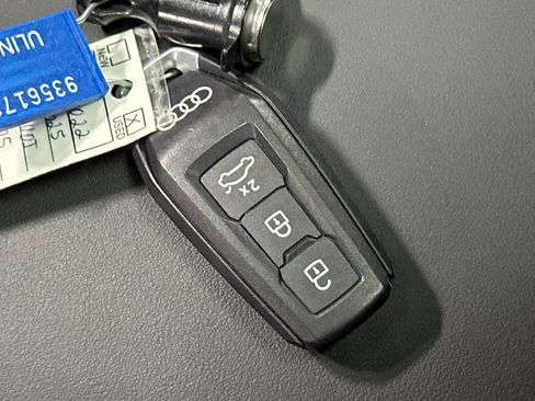 Used 2025 Audi Q5 Premium w/ Premium Plus AWD/4WD image 25