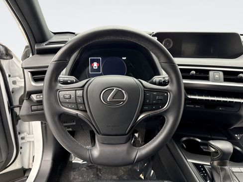 Used 2022 Lexus UX 200 image 12