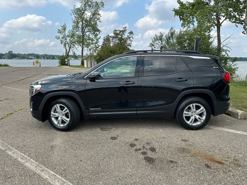Used 2019 GMC Terrain SLE w/ Driver Convenience Package AWD/4WD image 8