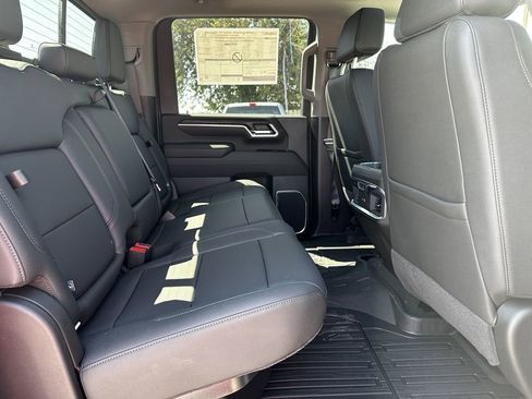 New 2025 GMC Sierra 2500 SLT w/ SLT Premium Package image 21